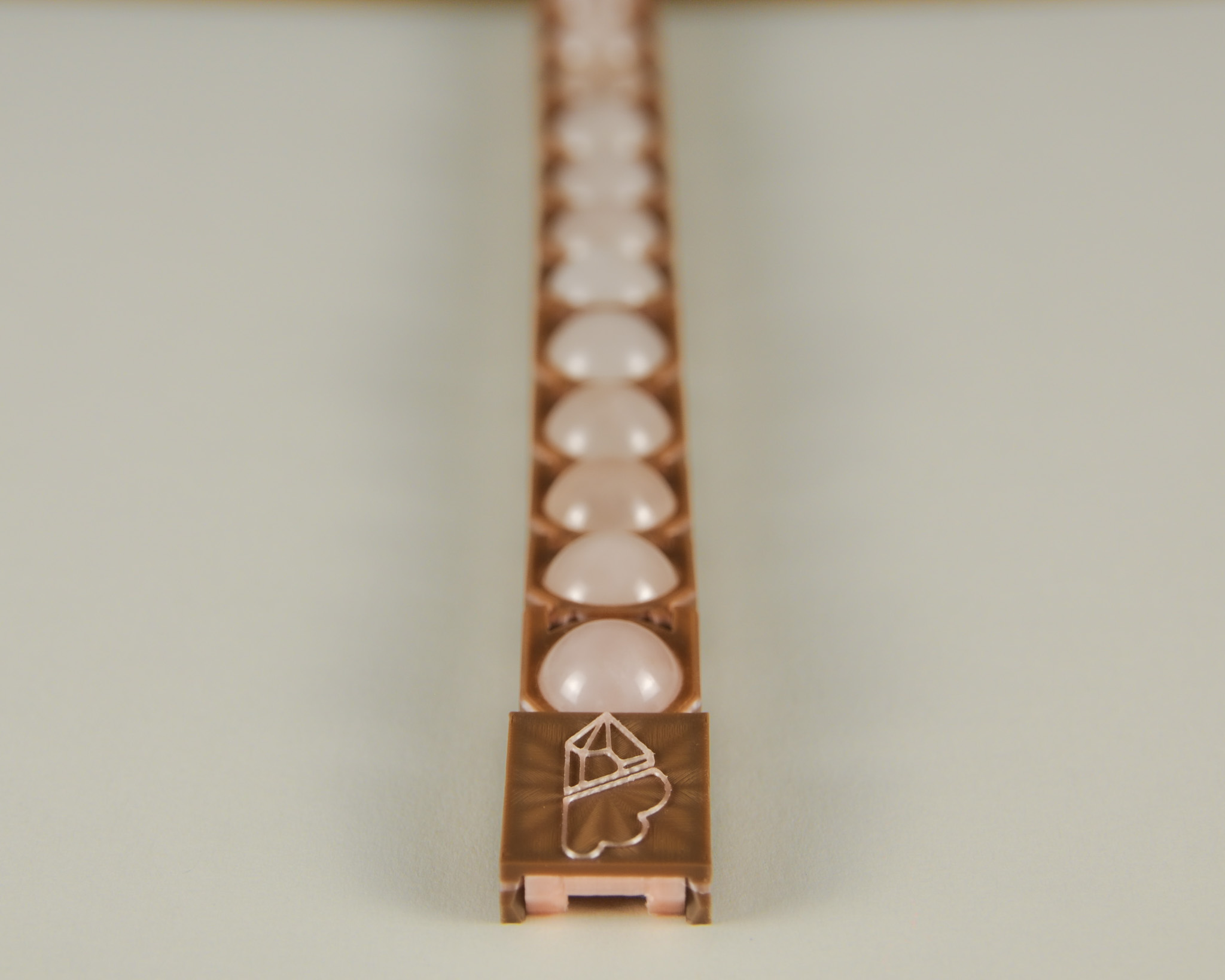 Rosenquarz-Armband in Rosa und Braun, gerade Anordnung